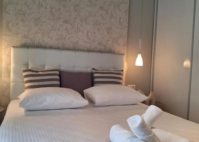 G & G Apartment